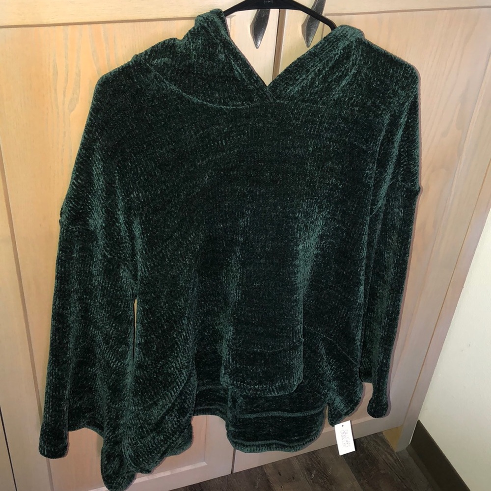 Women’s Hooded Sweater